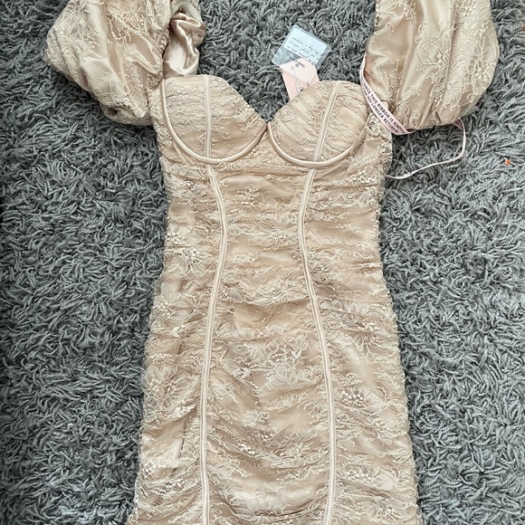 Oh Polly- ruffled sleeve mini lace/mesh dress - Picture 2 of 6